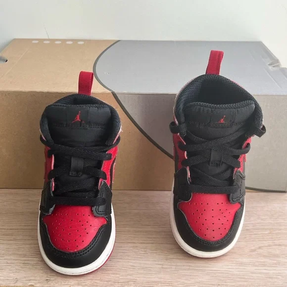 Nike Air Jordan 1 Retro Mid “Banned” Toddler Sneakers- SZ 7 C